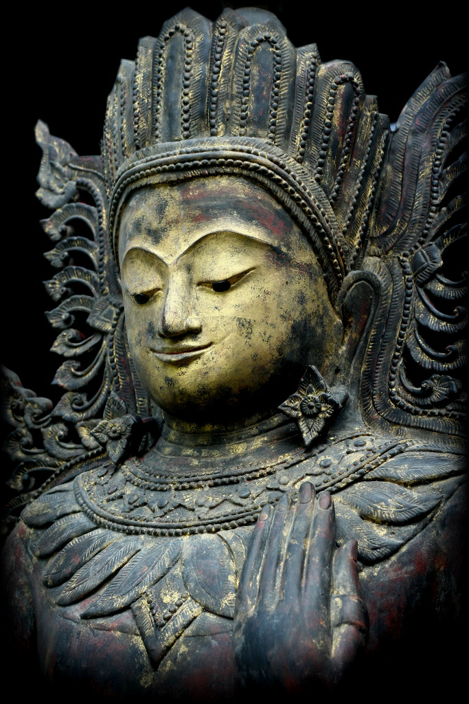 Extremely Rare 17C Standing Pagun Burma Buddha #DW060